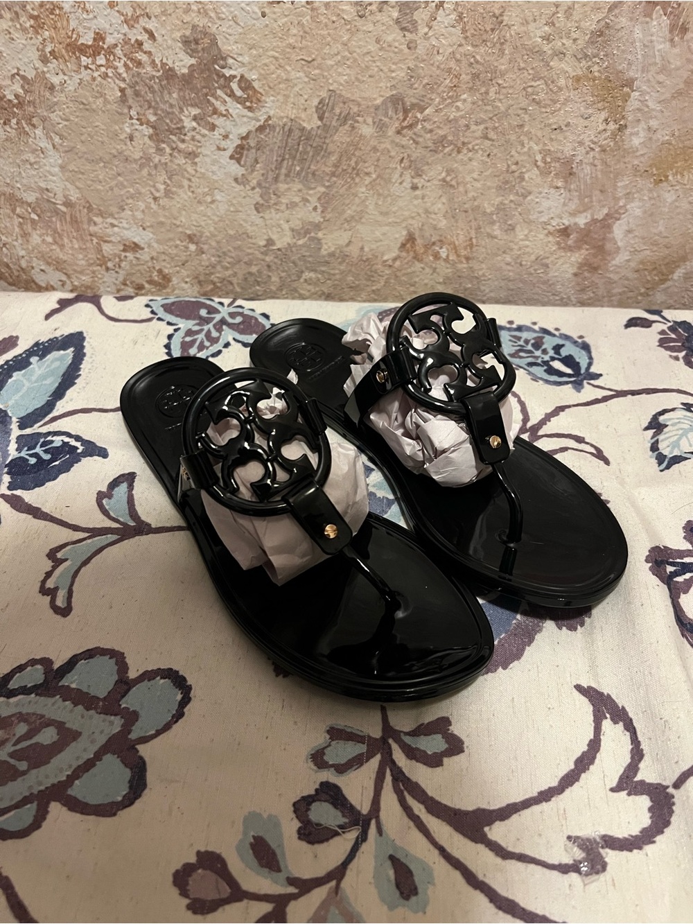 Tory Burch Black Patent Logo Toe-Post Sandals